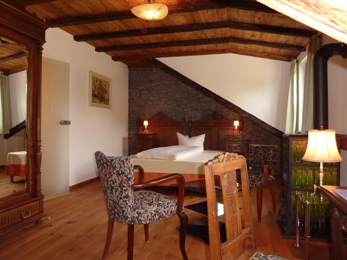 Historisches Genusshotel Loewen Schopfheim Bagian luar foto