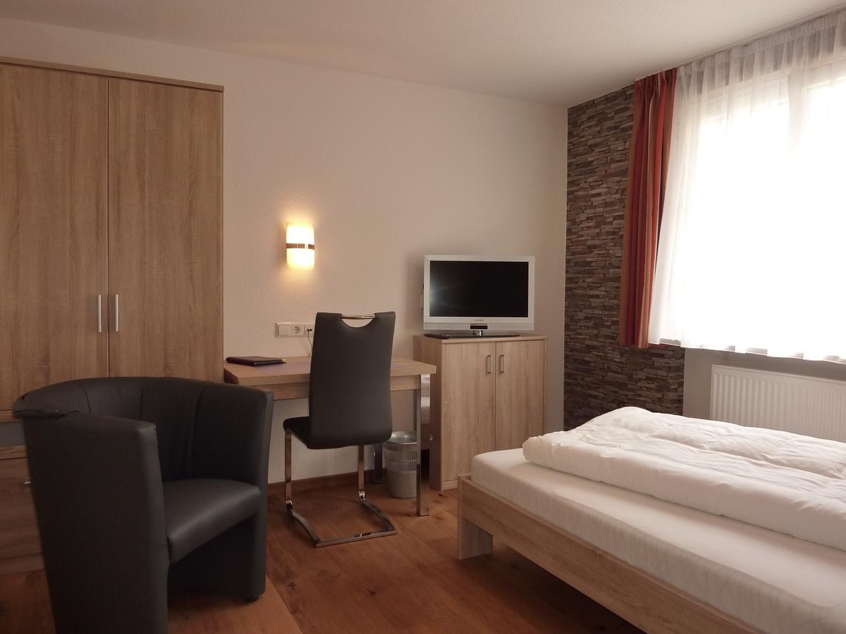 Historisches Genusshotel Loewen Schopfheim Bagian luar foto