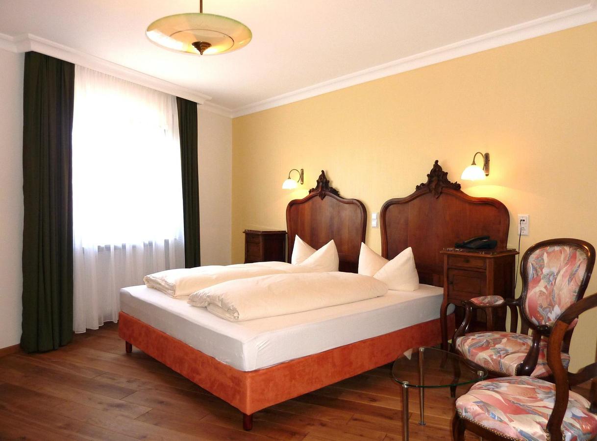 Historisches Genusshotel Loewen Schopfheim Bagian luar foto