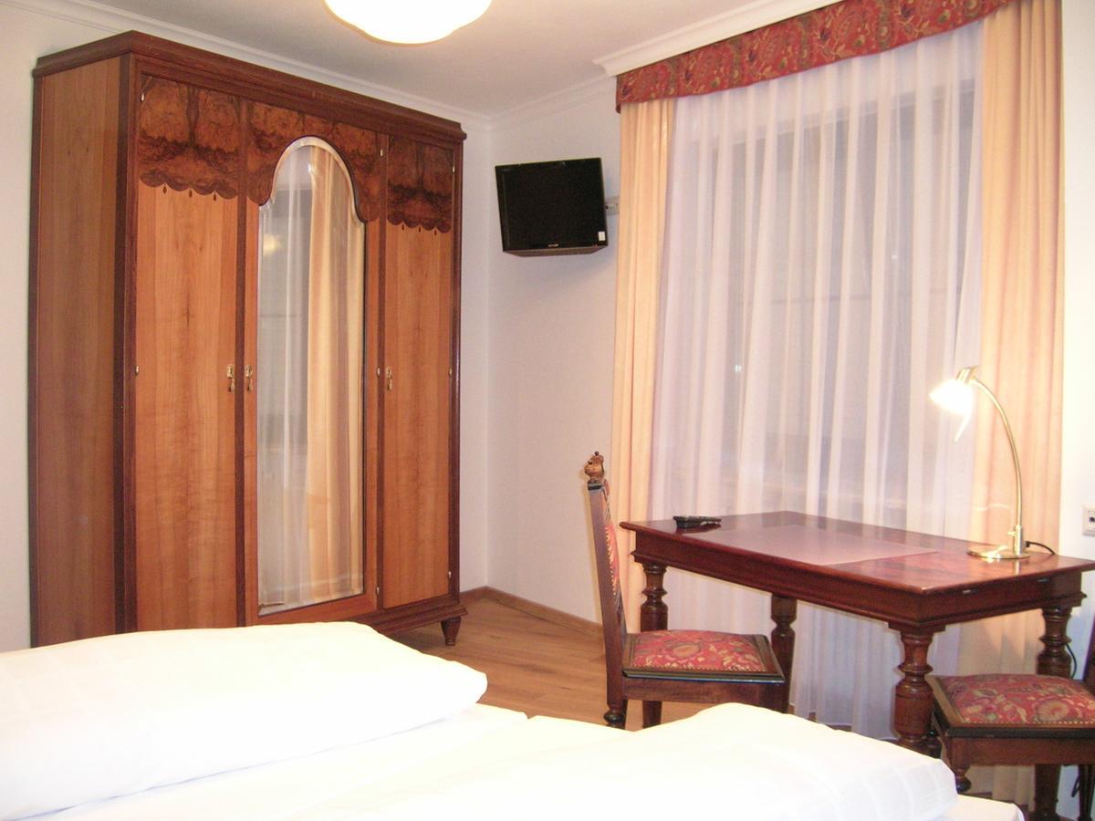 Historisches Genusshotel Loewen Schopfheim Bagian luar foto