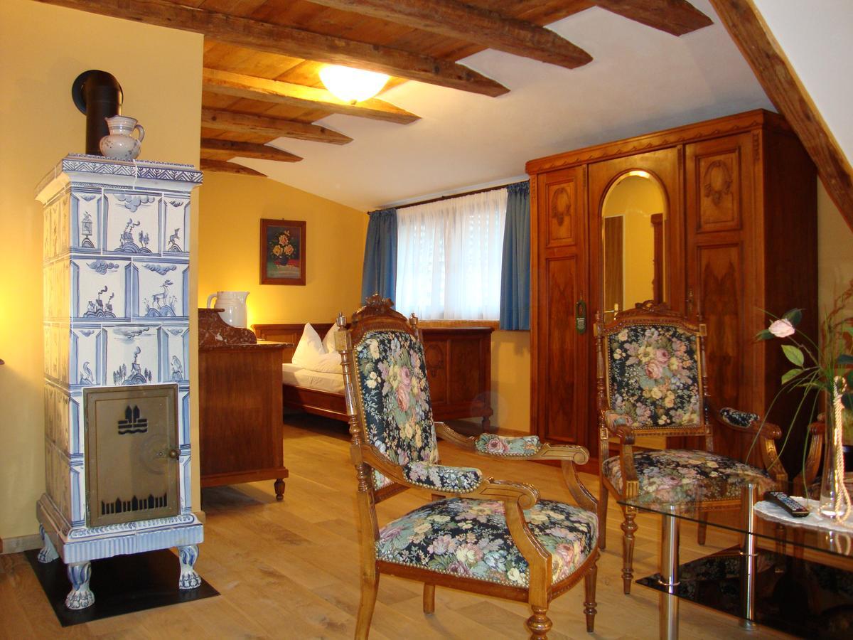 Historisches Genusshotel Loewen Schopfheim Bagian luar foto