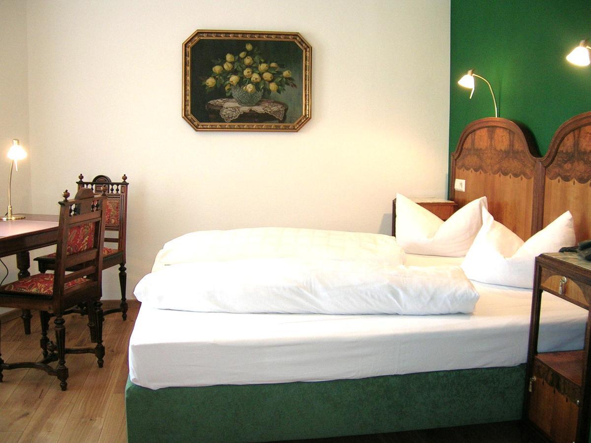 Historisches Genusshotel Loewen Schopfheim Bagian luar foto